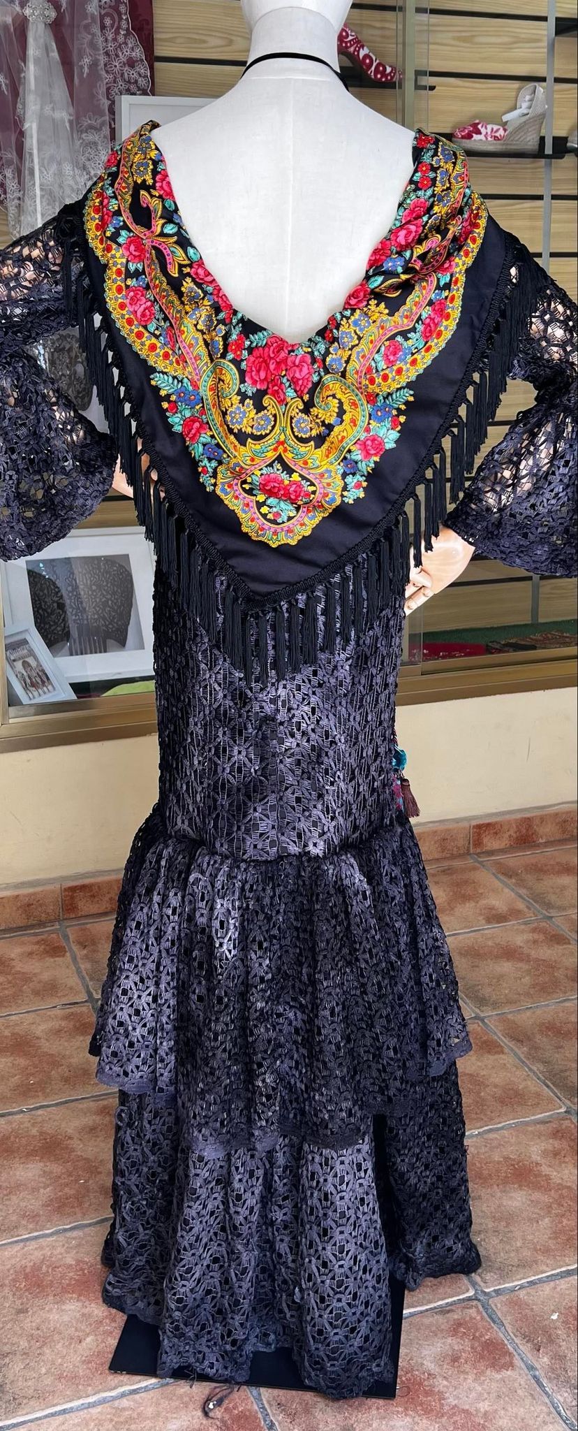 Flecos para trajes de flamenca y mantones, fabricantes nacionales