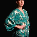 KIMONO BORDADO CORAL CON FLECOS
