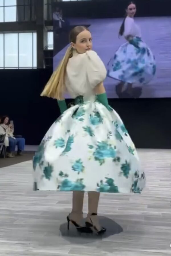 Falda Rosas Azules Mikado