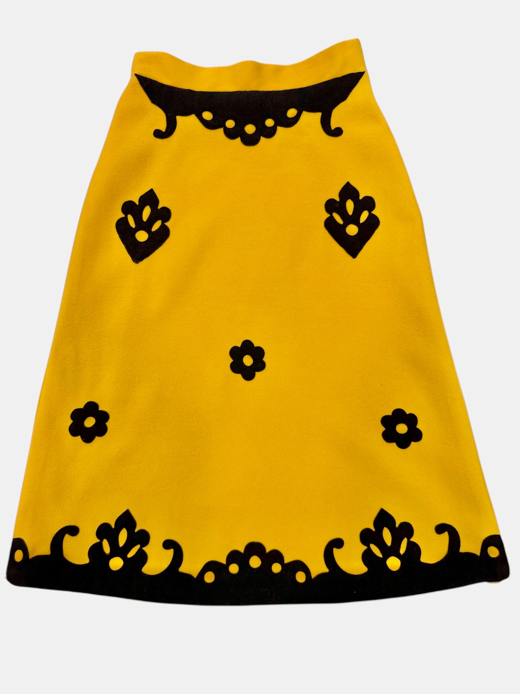 Falda Conquistadora con Picados en color Mostaza y Negro