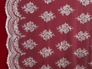 MANTILLA BORDADA ref. Carmen 61.333 Marfil